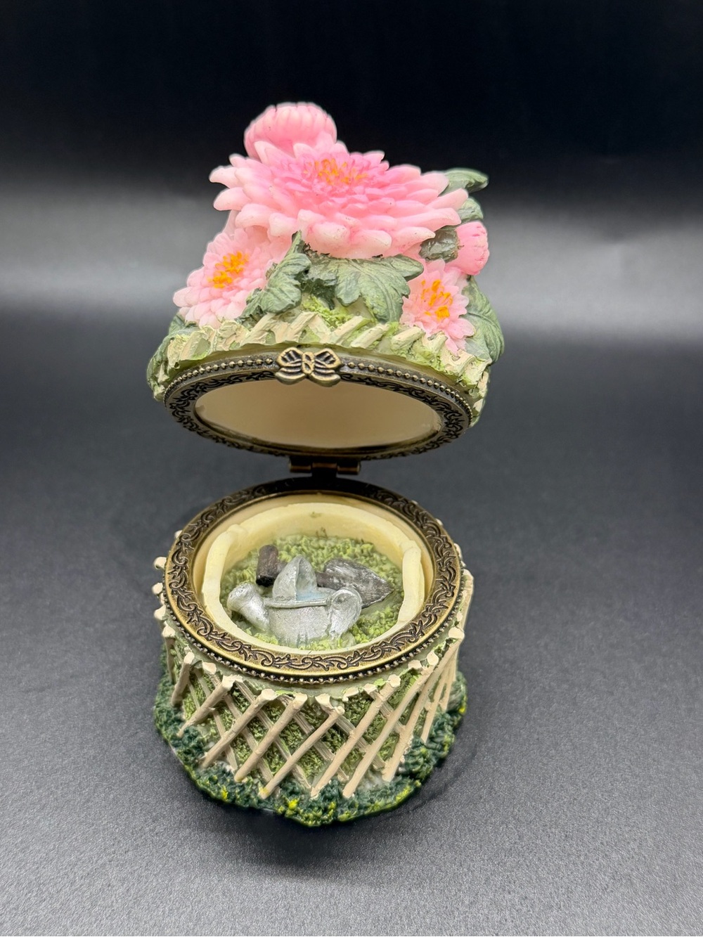 Pink Chrysanthemum Flower Resin Hinged Trinket Box With Water Can Trinket